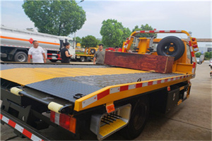 金城江区附近拖车电话号码服务